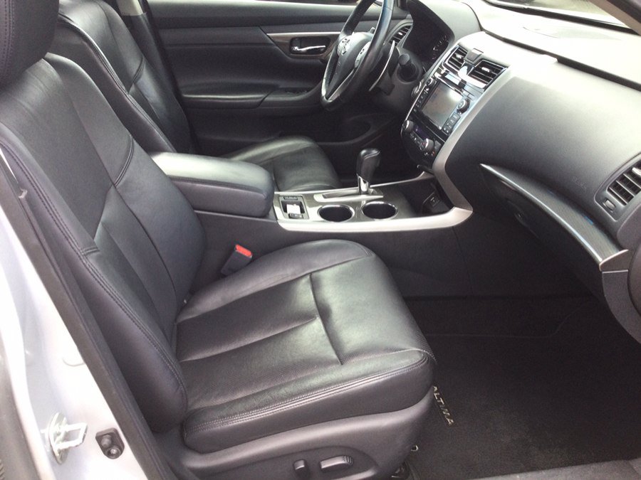 Used 2015 Nissan Altima 3.5 SL FWD image 21