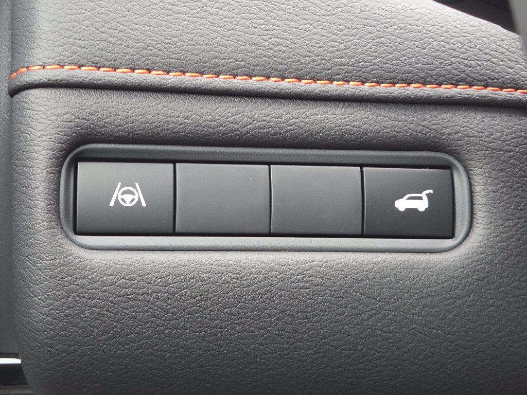 New 2026 Nissan Armada PRO-4X w/ Captain's Chari Seat Package AWD/4WD image 7