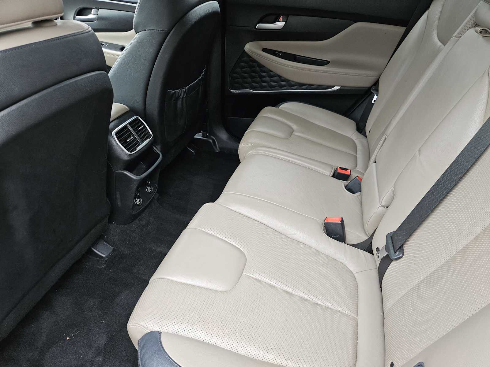 Used 2020 Hyundai Santa Fe SEL image 30