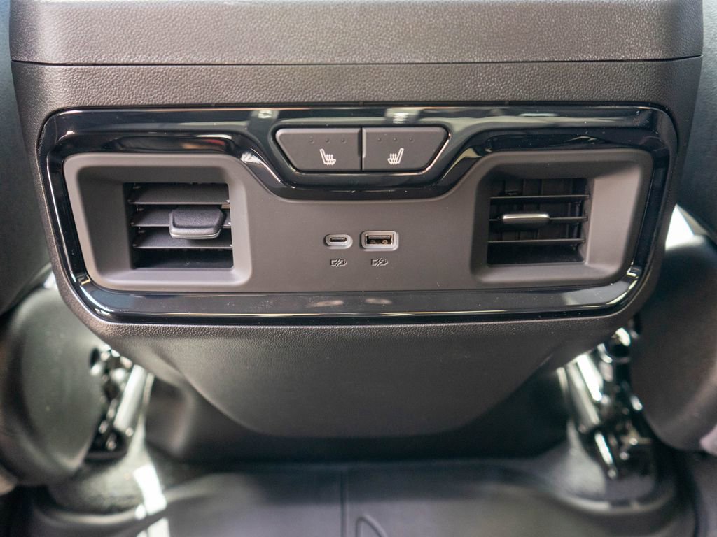 New 2026 GMC Sierra 3500 AT4 w/ AT4 Premium Plus Package AWD/4WD image 14