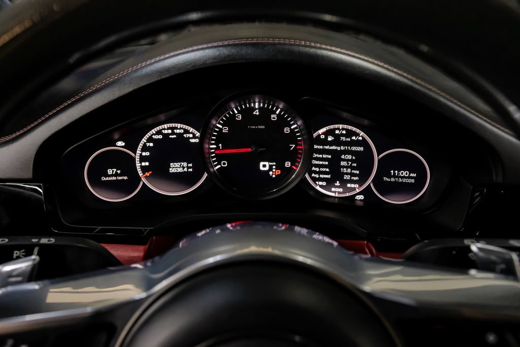 Used 2021 Porsche Cayenne GTS w/ Sport Chrono Package (8LH) AWD/4WD image 28
