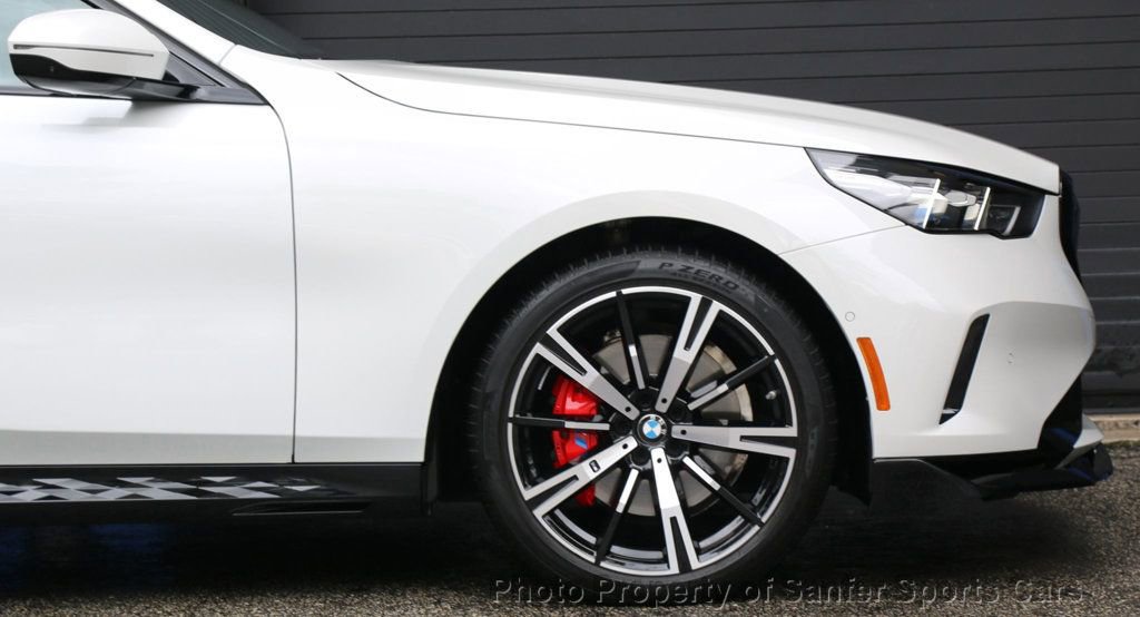Used 2025 BMW 540i xDrive w/ Premium Package image 17