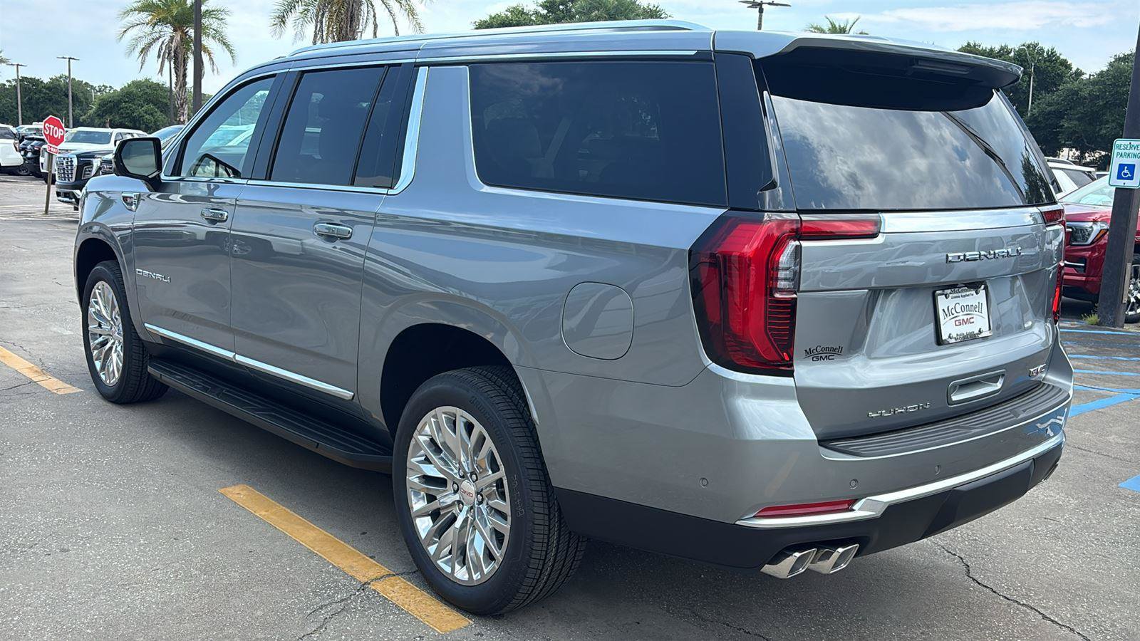 New 2026 GMC Yukon XL Denali RWD image 5