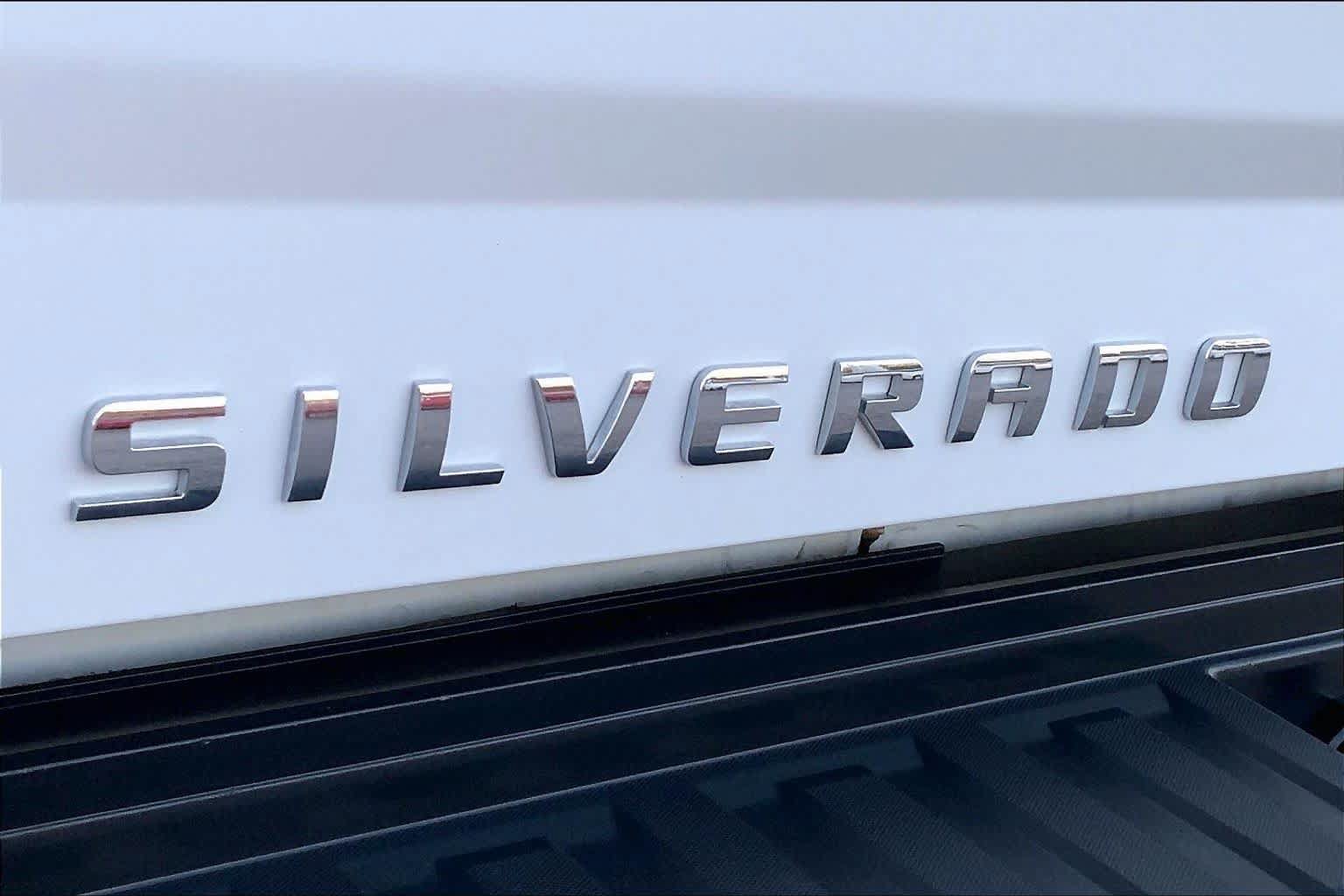 Used 2018 Chevrolet Silverado 2500 LTZ w/ Duramax Plus Package AWD/4WD image 28