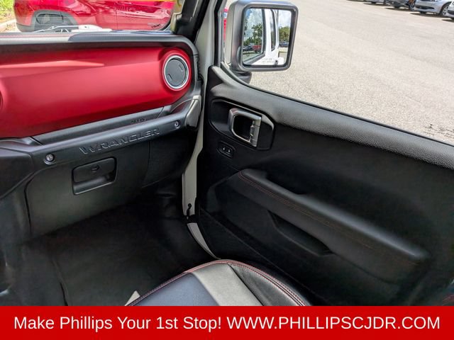 Used 2022 Jeep Wrangler Unlimited Rubicon AWD/4WD image 16