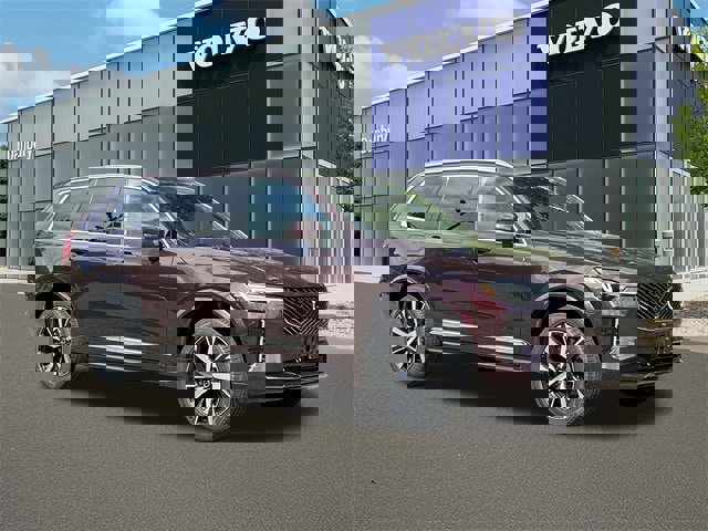 New 2026 Volvo XC90 B5 Core w/ Protection Package Premier