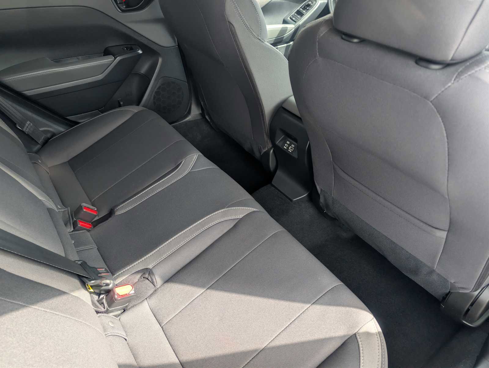 Certified 2025 Subaru Crosstrek 2.0i Premium image 24