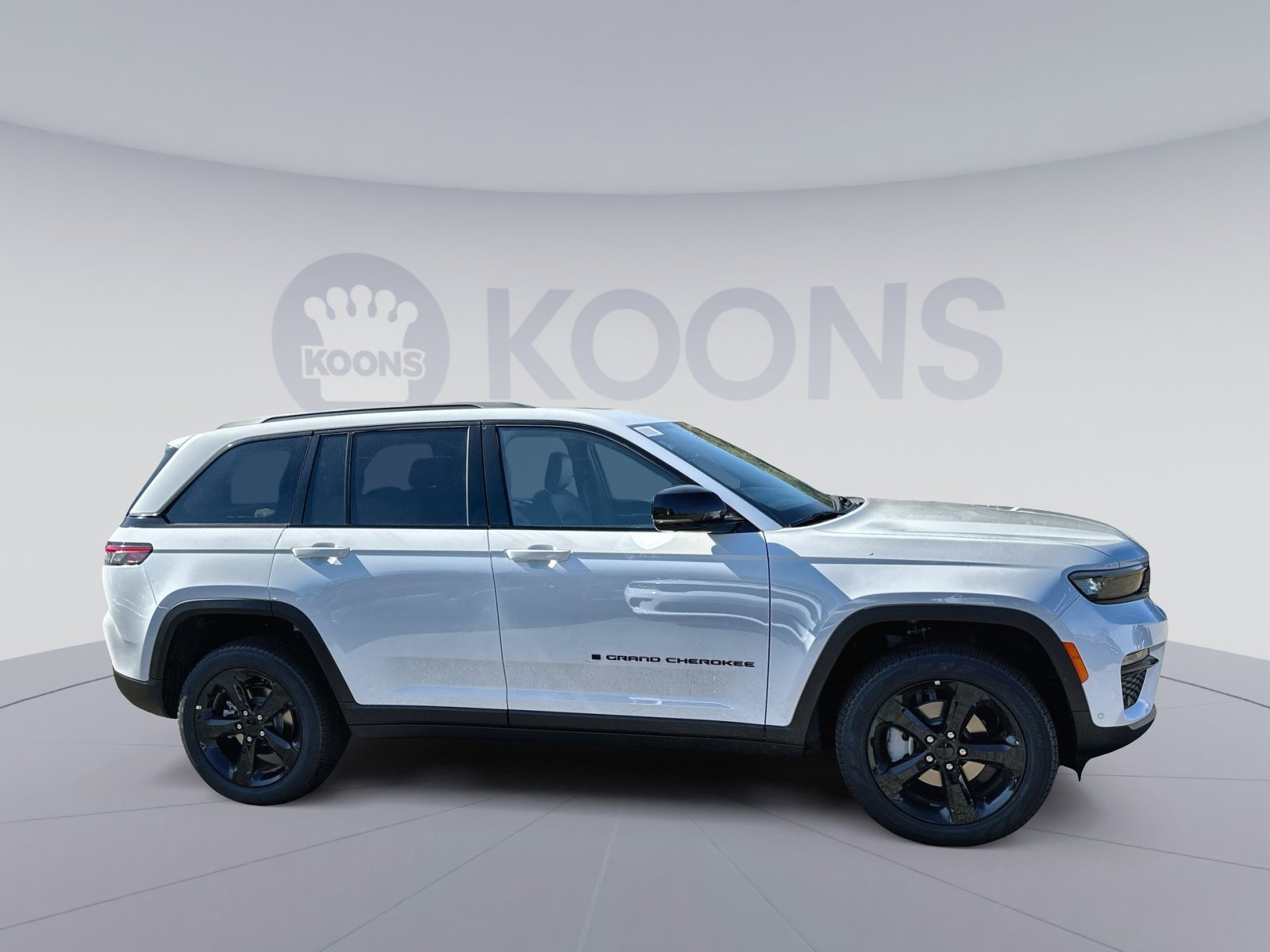 New 2025 Jeep Grand Cherokee Limited w/ Luxury Tech Group II image 8