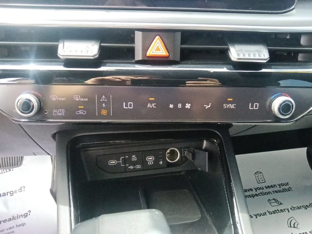 Used 2025 Kia K5 GT-Line w/ GT-Line Premium Package FWD image 24