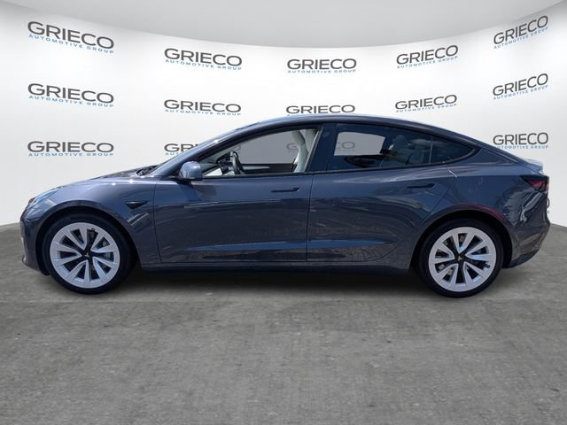 Used 2023 Tesla Model 3 Standard Range image 4