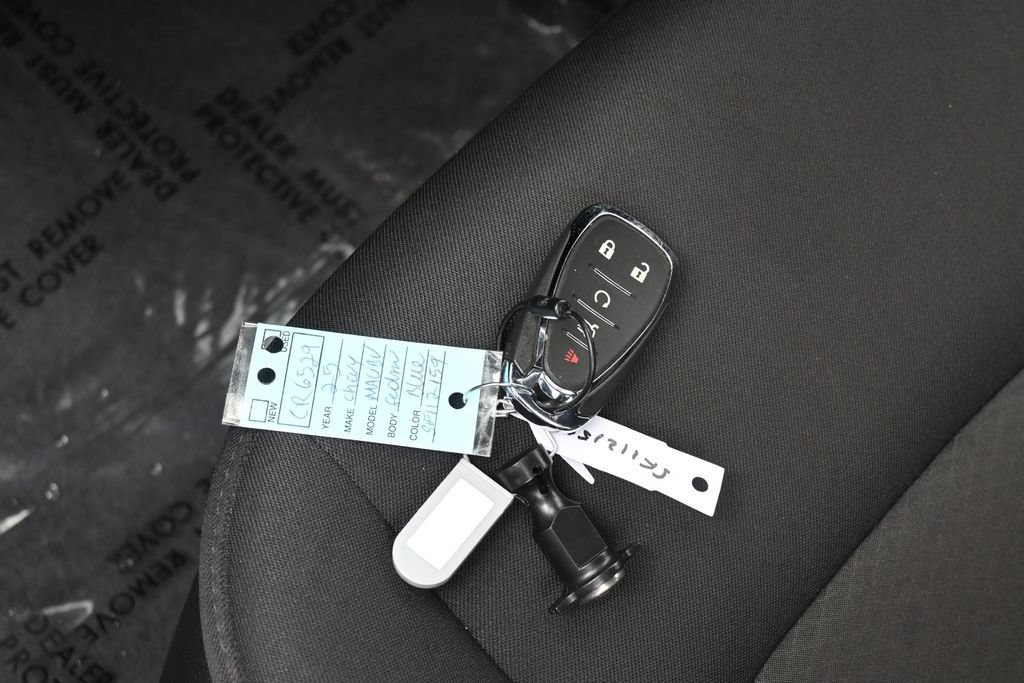 Used 2025 Chevrolet Malibu LT FWD image 19