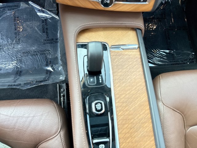 Certified 2023 Volvo XC90 B6 Plus w/ Protection Package AWD/4WD image 26