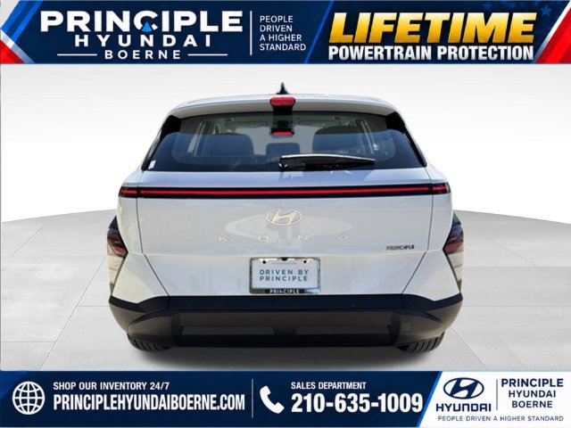 New 2027 Hyundai Kona SE FWD image 3