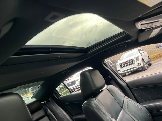 Used 2017 Dodge Charger SXT w/ Premium Group image 38