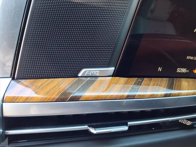 Used 2025 Cadillac Escalade Sport Platinum w/ LPO, ONYX Package image 29