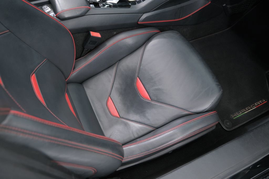 Used 2020 Lamborghini Huracan EVO image 34