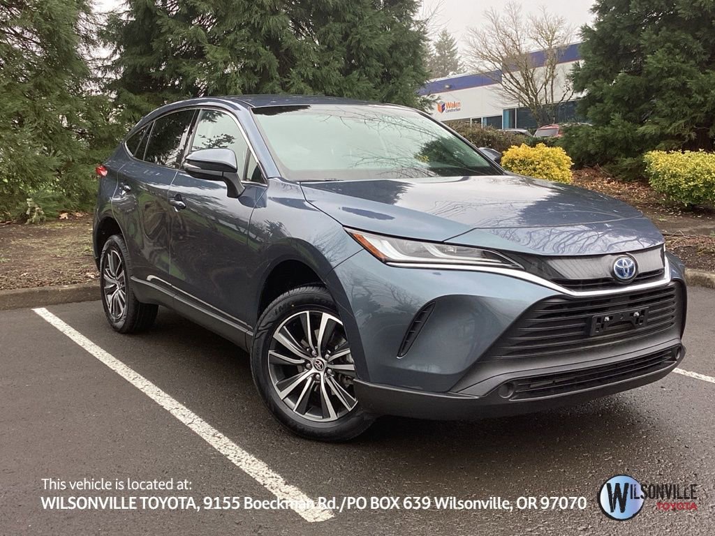 Used 2023 Toyota Venza LE image 1