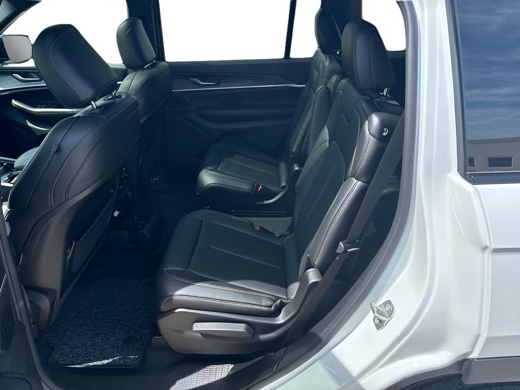 New 2026 Jeep Grand Cherokee L Limited AWD/4WD image 18