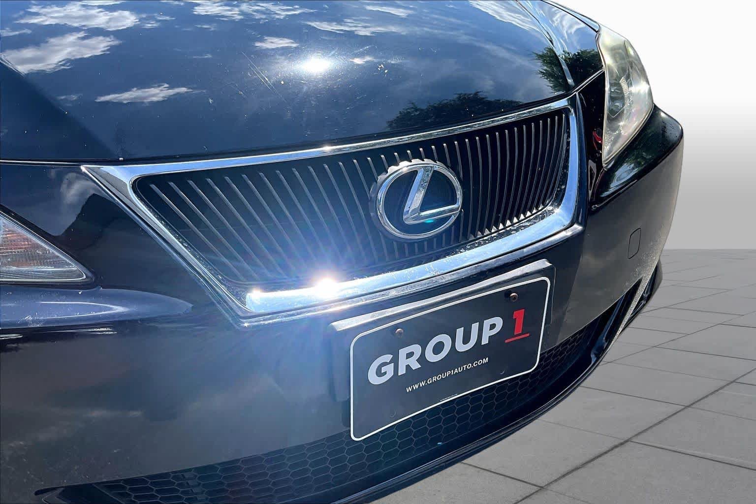 Used 2007 Lexus IS 250 w/ Premium Pkg RWD image 31