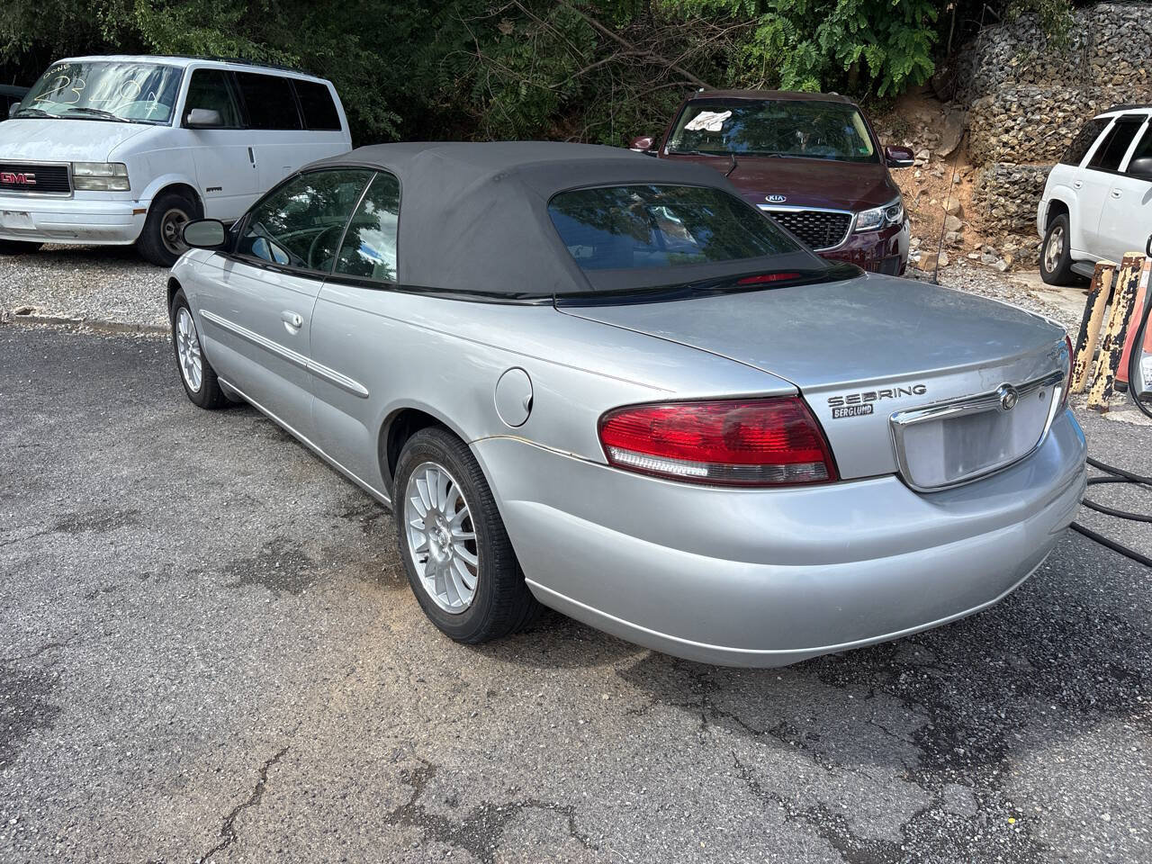 Used 2005 Chrysler Sebring Touring FWD image 14
