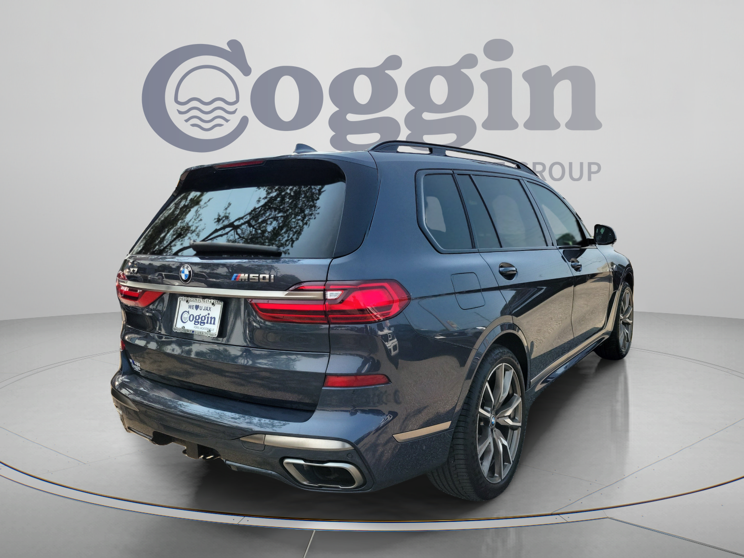 Used 2021 BMW X7 M50i w/ Dynamic Handling Package AWD/4WD image 3
