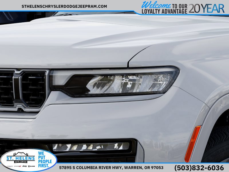 New 2026 Jeep Grand Cherokee Summit w/ Obsidian Package AWD/4WD image 13