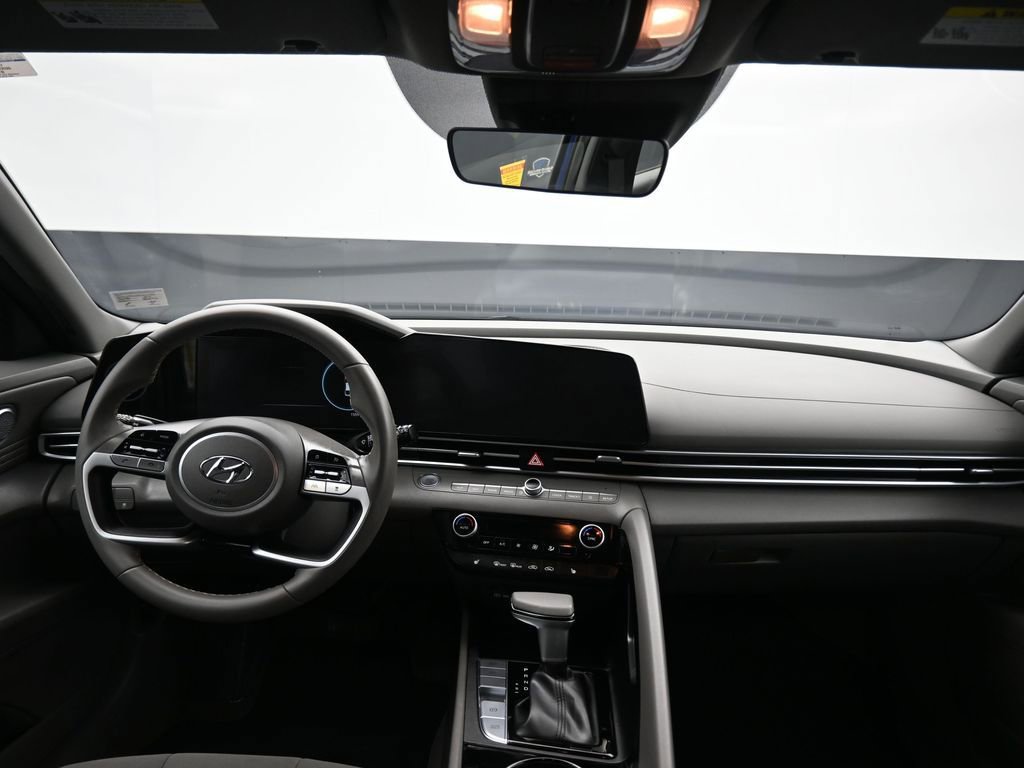 Used 2023 Hyundai Elantra SEL w/ Convenience Package FWD image 37
