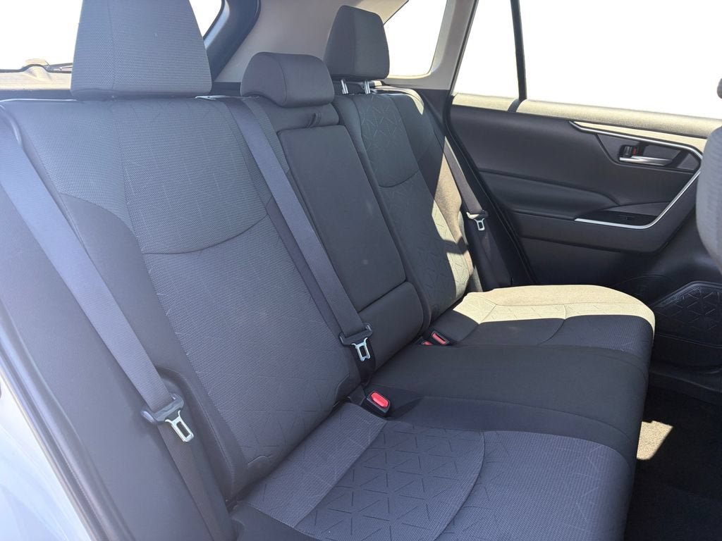 Used 2024 Toyota RAV4 XLE FWD image 18