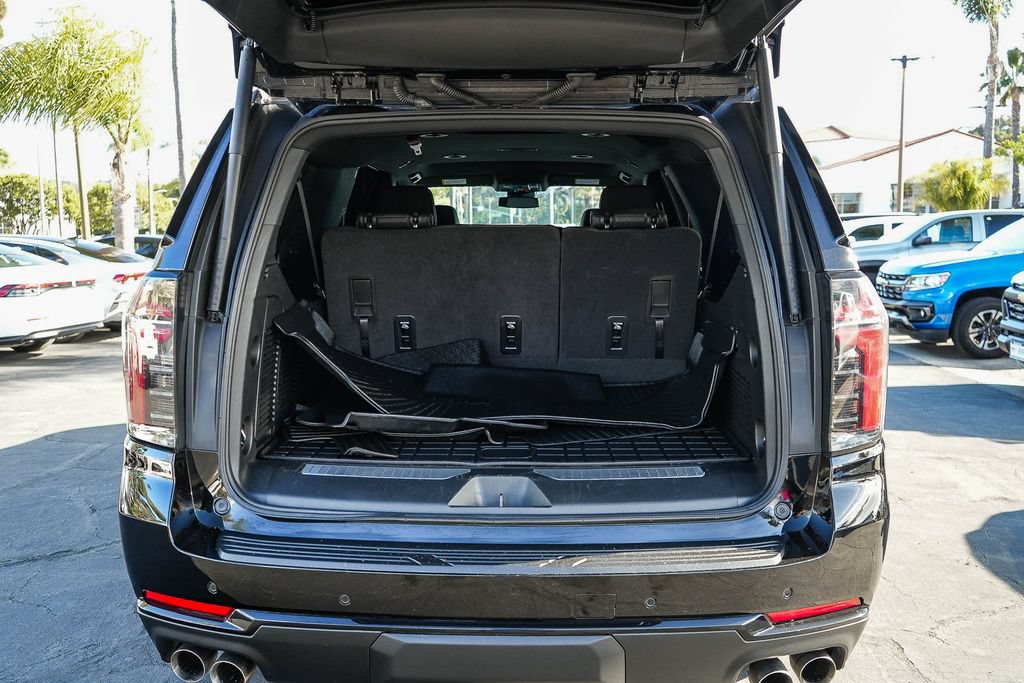Used 2025 Chevrolet Suburban RST AWD/4WD image 24