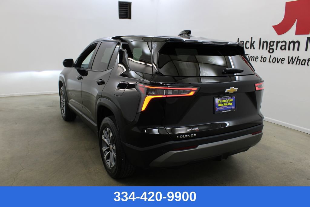 Used 2025 Chevrolet Equinox LT image 2