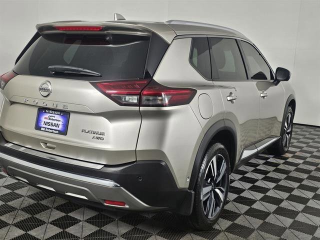 Used 2021 Nissan Rogue Platinum image 4