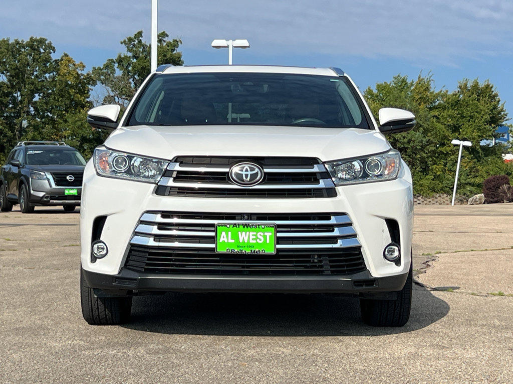 Used 2019 Toyota Highlander Limited Platinum image 2
