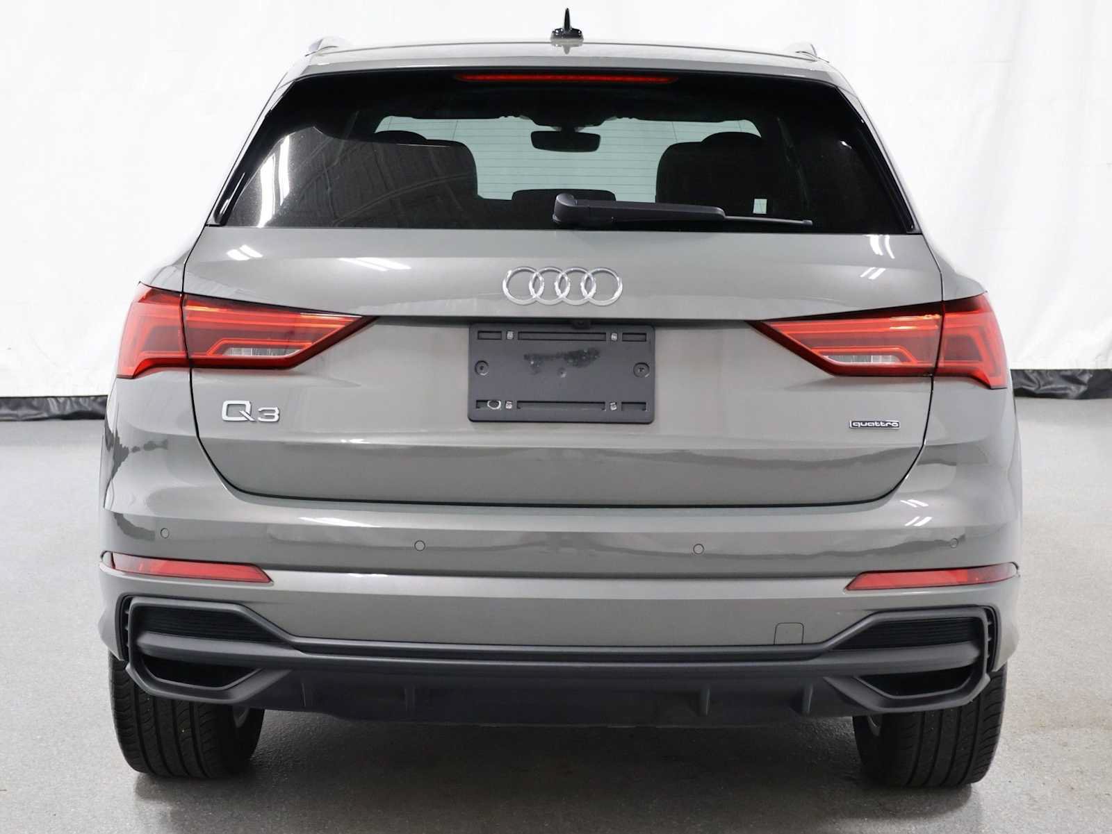 Used 2023 Audi Q3 2.0T Premium w/ Convenience Package AWD/4WD image 7