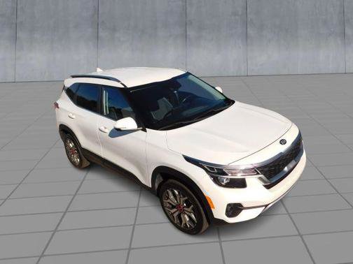 Used 2021 Kia Seltos S AWD/4WD image 2