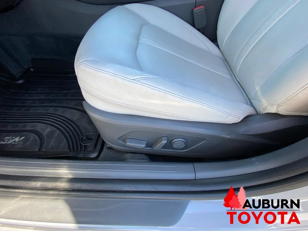 Used 2023 Hyundai Sonata Limited FWD image 32