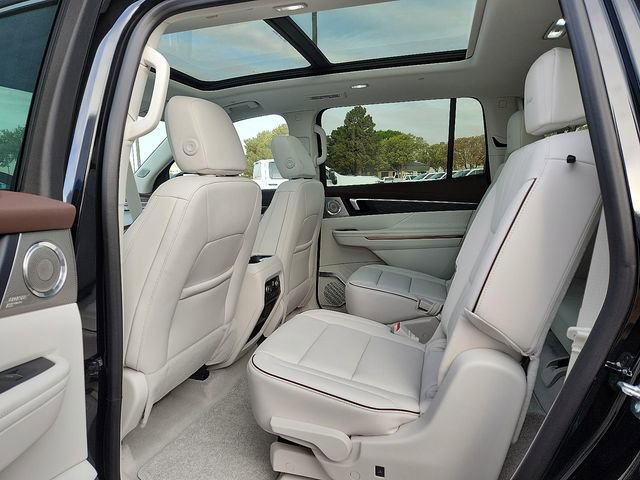 New 2026 Buick Enclave Avenir image 6