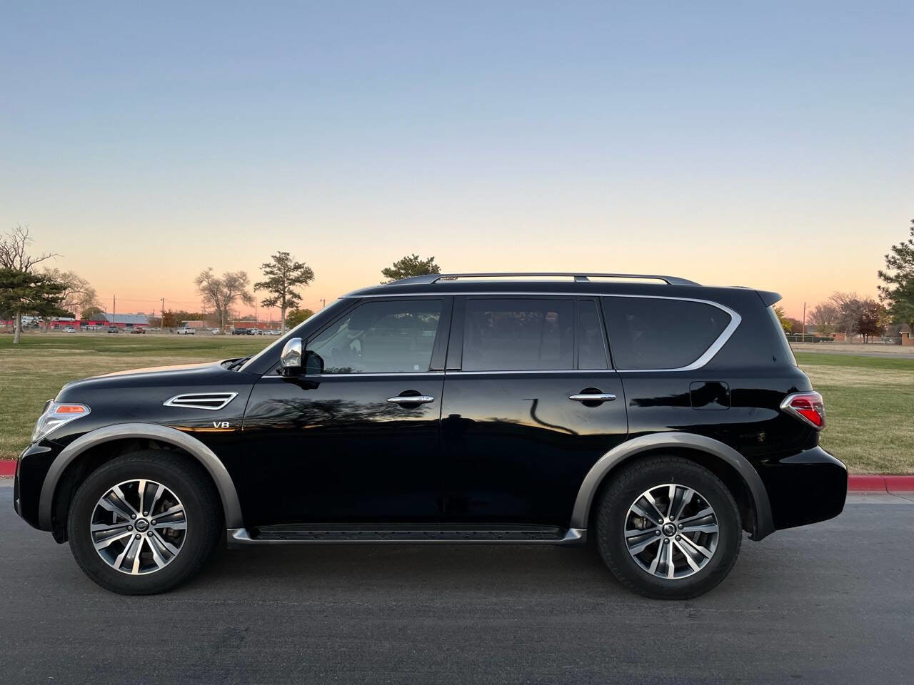Used 2019 Nissan Armada SL w/ Premium Package image 2