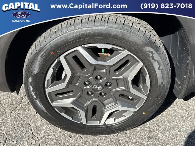 Used 2023 Hyundai Santa Fe Limited AWD/4WD image 13