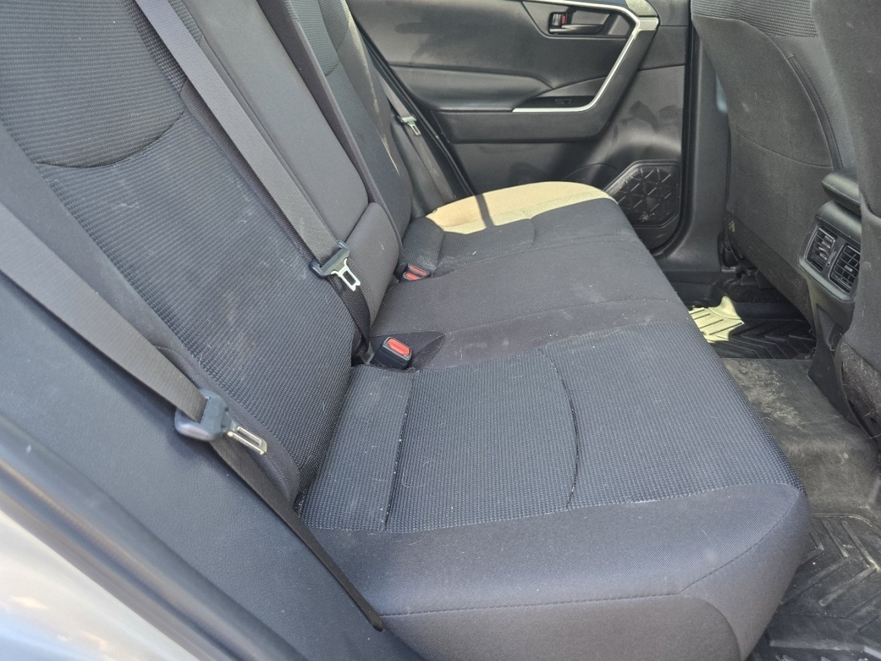 Certified 2024 Toyota RAV4 LE AWD/4WD image 17