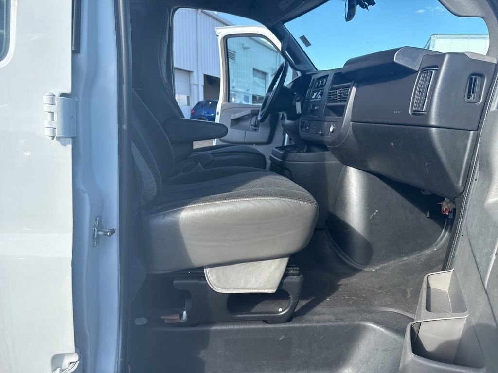 Used 2023 Chevrolet Express 2500 w/ Driver Convenience Package image 19