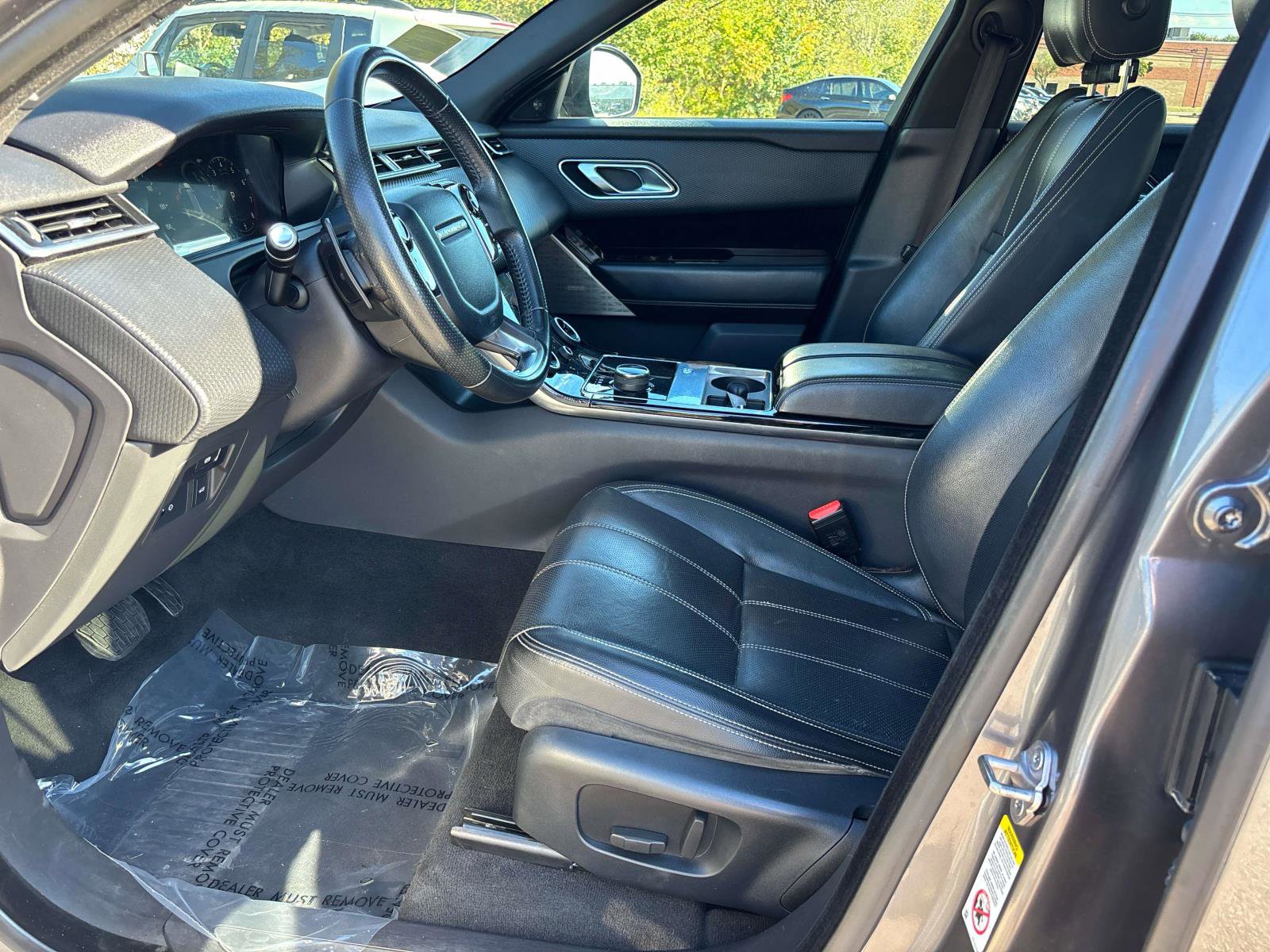 Used 2018 Land Rover Range Rover Velar S image 5