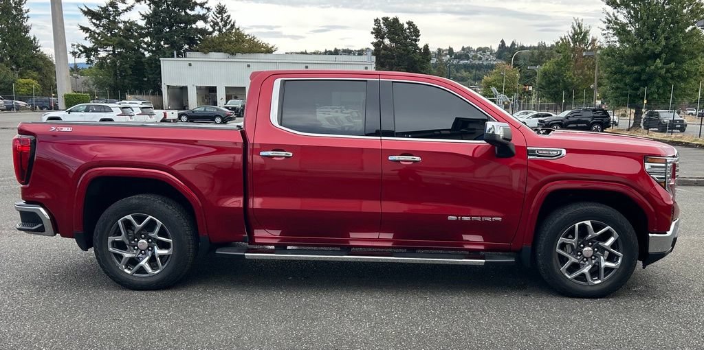 Used 2023 GMC Sierra 1500 SLT w/ SLT Premium Package AWD/4WD image 4