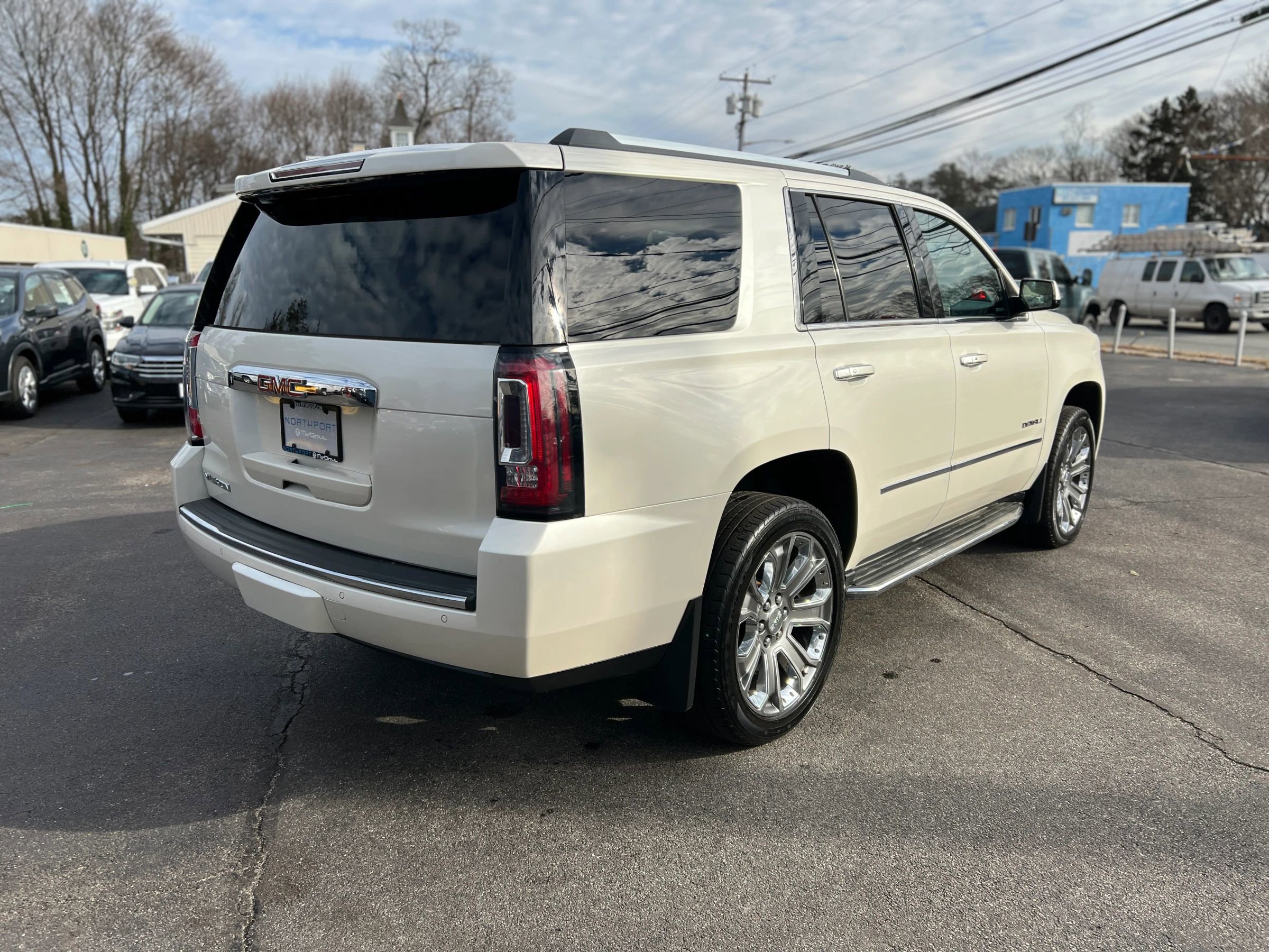 Used 2015 GMC Yukon Denali image 6