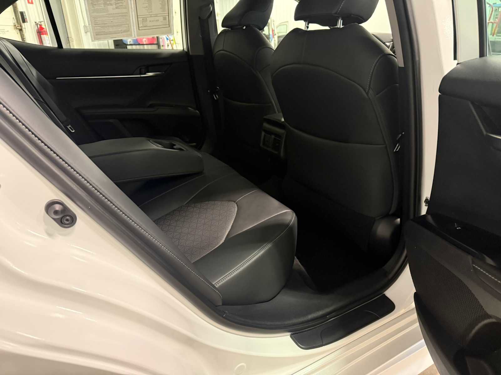 Used 2019 Toyota Camry XSE w/ Navigation Package image 26