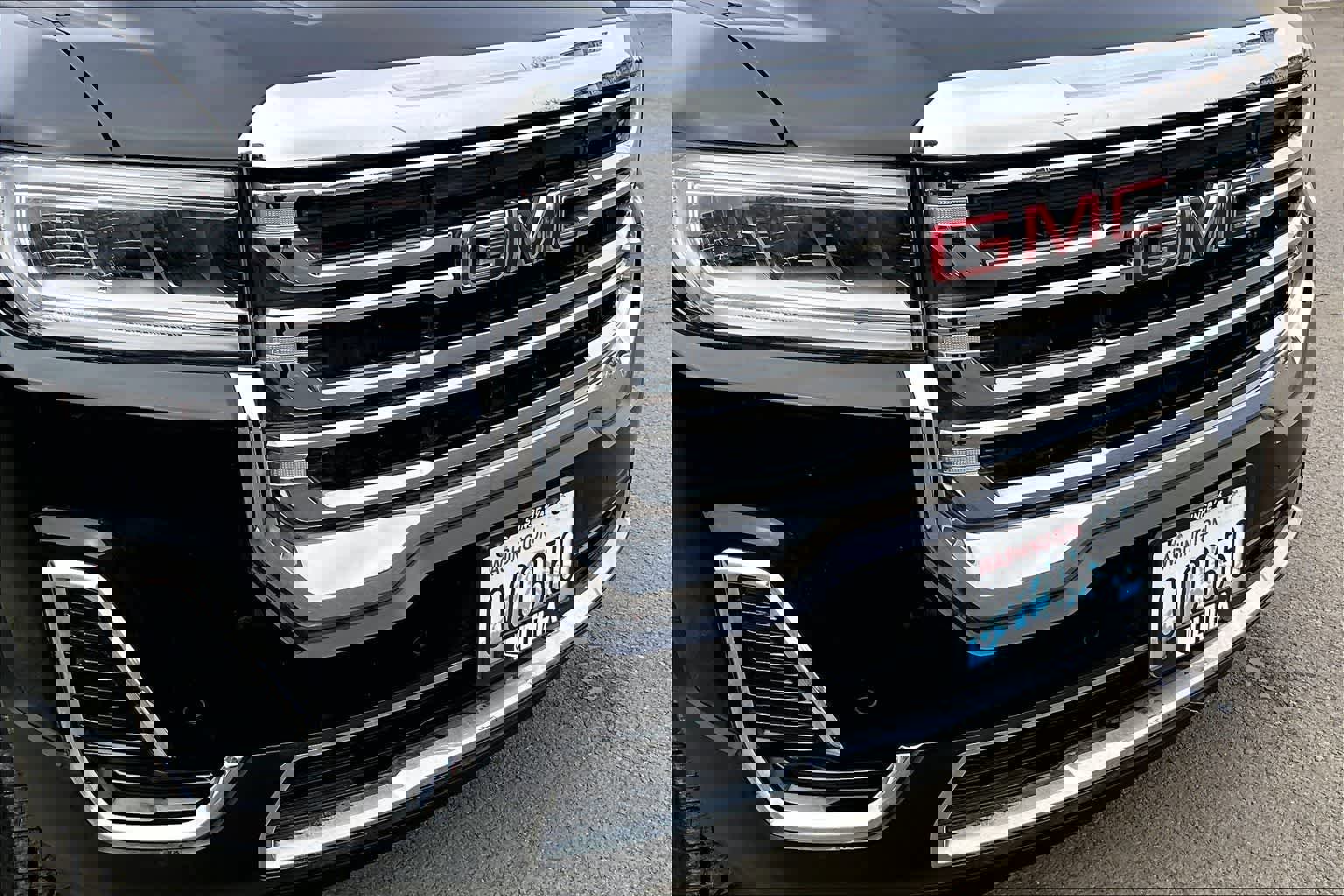 Used 2023 GMC Acadia SLE w/ Driver Convenience Package image 33