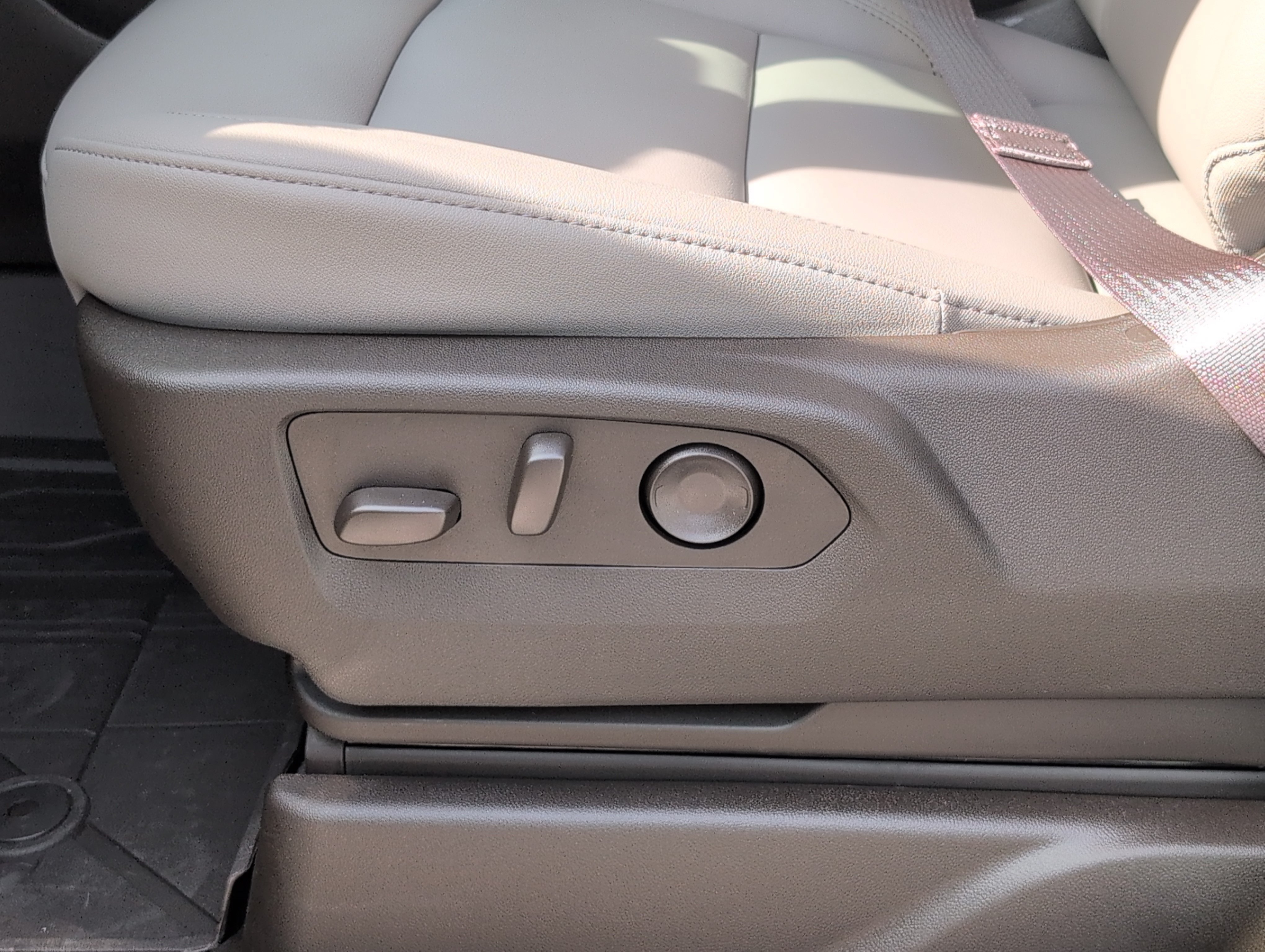New 2026 Chevrolet Tahoe LT RWD image 14