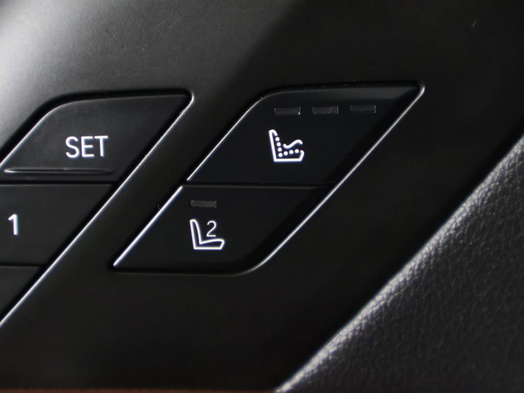 Used 2022 BMW X5 xDrive40i w/ M Sport Package image 42