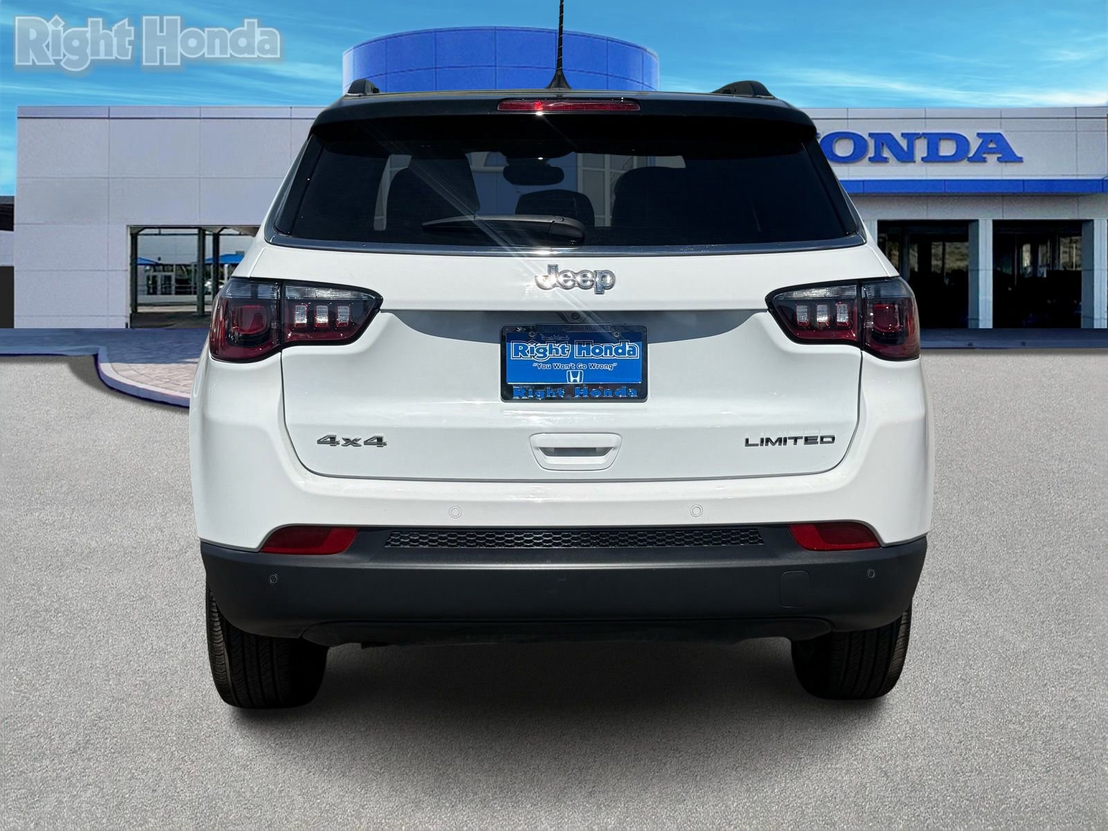 Used 2025 Jeep Compass Limited image 7