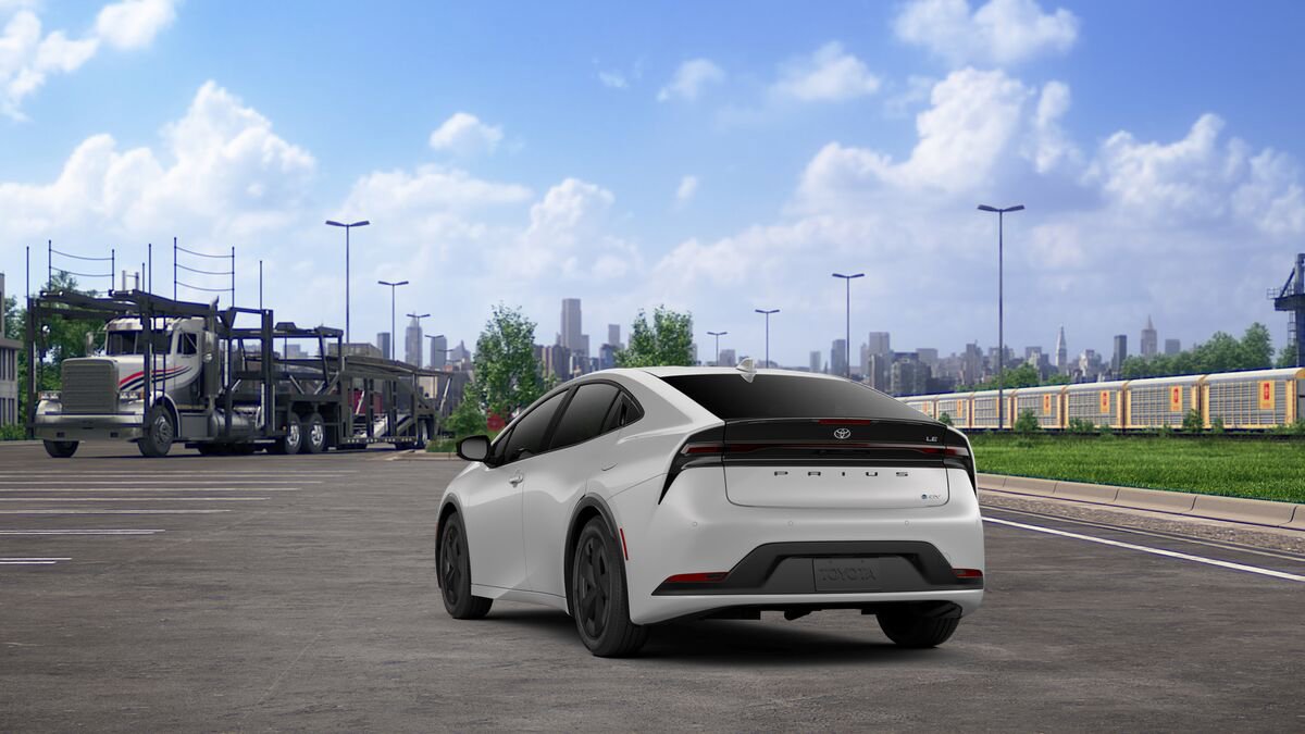 New 2026 Toyota Prius LE image 7