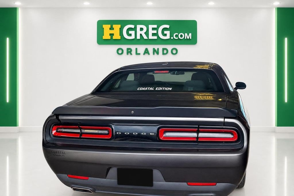 Used 2023 Dodge Challenger SXT RWD image 7